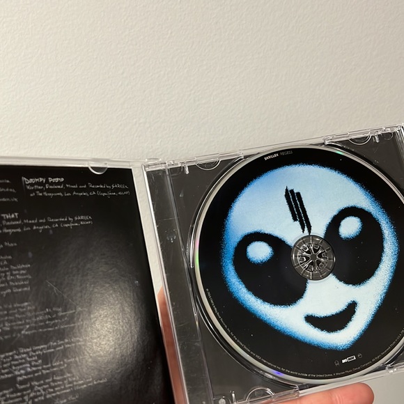 Skrillex Physical CD - Picture 3 of 3